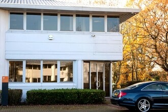 Ruscombe Ln, Reading to rent Building Photo- Image 1 of 6