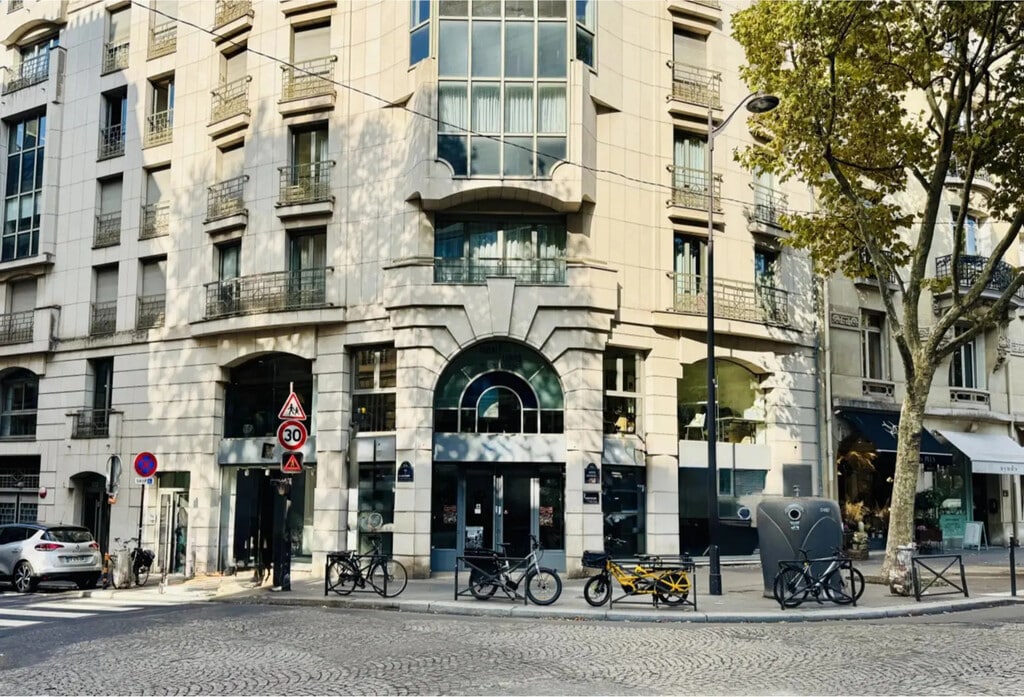 Location Commerce 293 m² - Photo 1