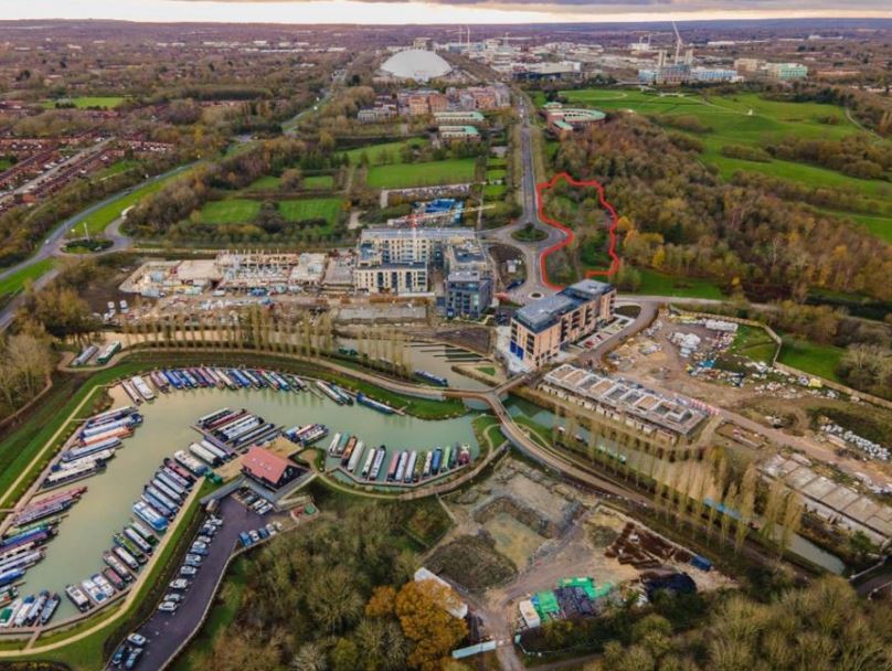 Campbell Park, Milton Keynes for sale Primary Photo- Image 1 of 1