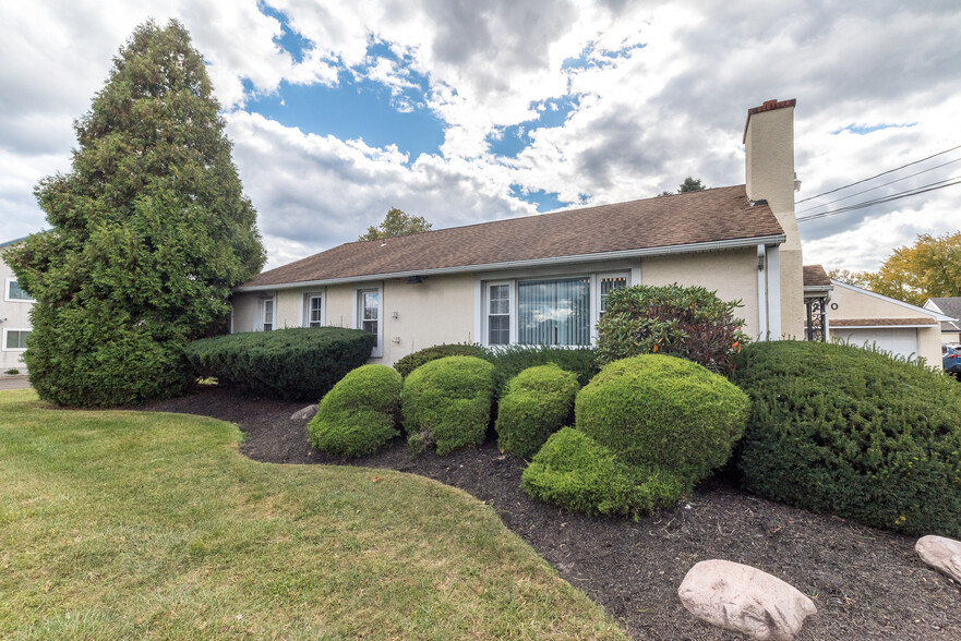 260 W Street Rd, Warminster, PA for sale - Building Photo - Image 1 of 1