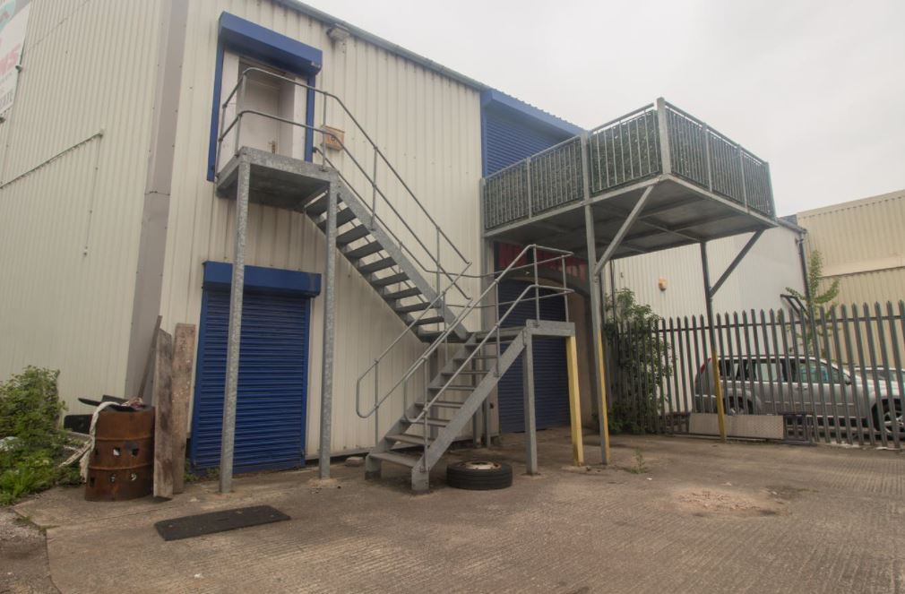 8 Globe Industrial Estate, Manchester for sale Primary Photo- Image 1 of 1