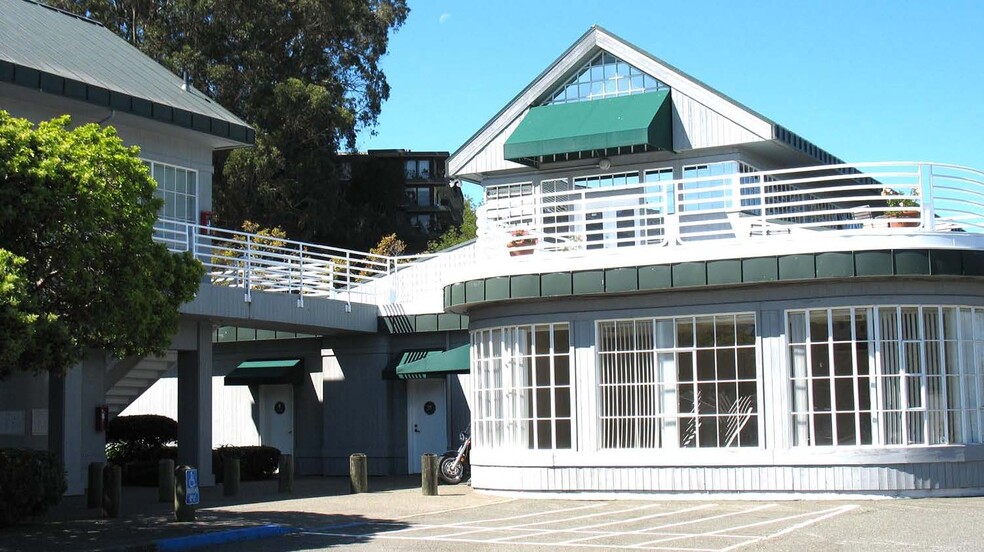 4000 Bridgeway Blvd, Sausalito, CA for rent - Building Photo - Image 3 of 4