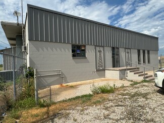 More details for 324 E Vine St, Cushing, OK - Light Industrial for Rent