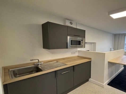 22 Bore St, Lichfield to rent - Interior Photo - Image 3 of 3