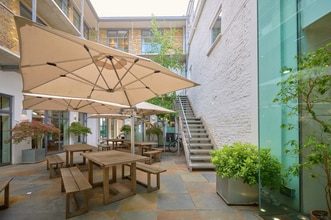 132-134 Lots Rd, London to rent Interior Photo- Image 2 of 4