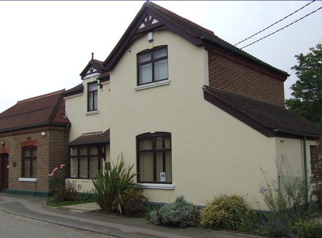 More details for Glaziers Ln, Normandy - Office to Rent