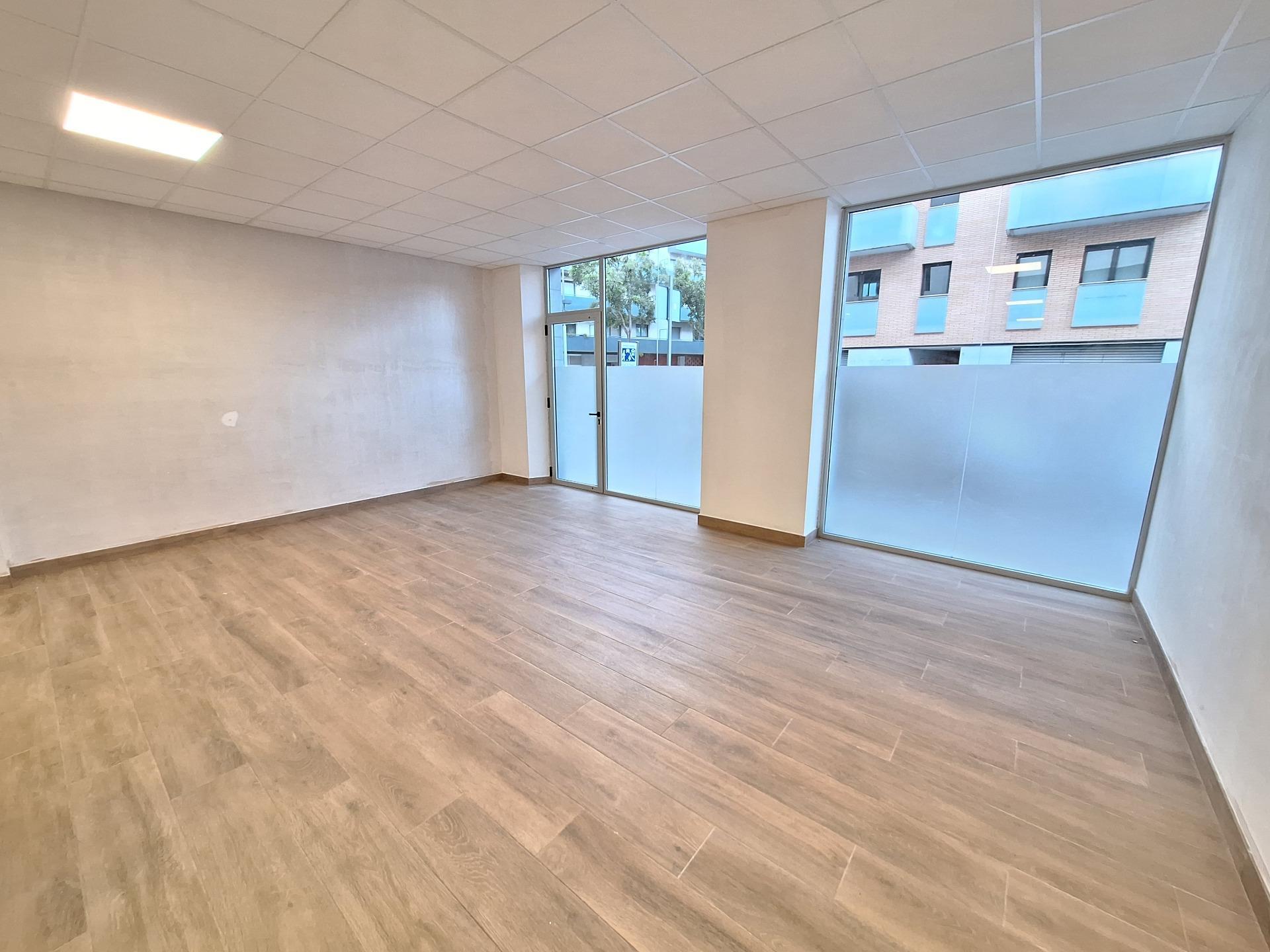 Retail in Igualada, Barcelona to rent Interior Photo- Image 1 of 10