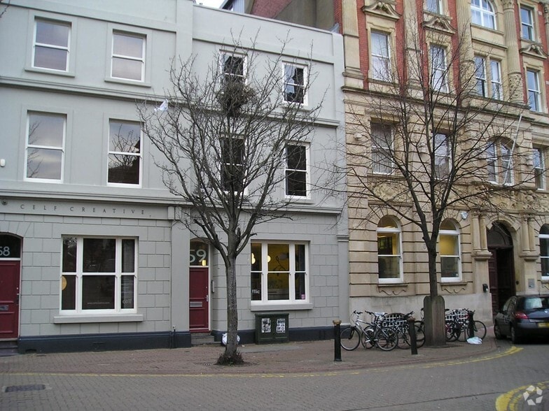 59 Mount Stuart Sq, Cardiff to rent - Building Photo - Image 2 of 18