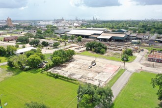 880 College St, Beaumont, TX for sale Aerial- Image 1 of 1