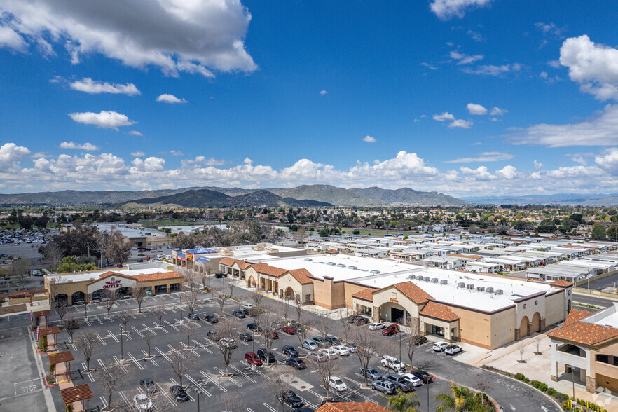 1778-1950 W Florida Ave, Hemet, CA for rent - Building Photo - Image 2 of 15