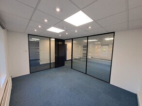 14 The Green, Newport Pagnell to rent Interior Photo- Image 1 of 6