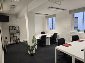 10 Whites Row, London to rent Interior Photo- Image 2 of 4