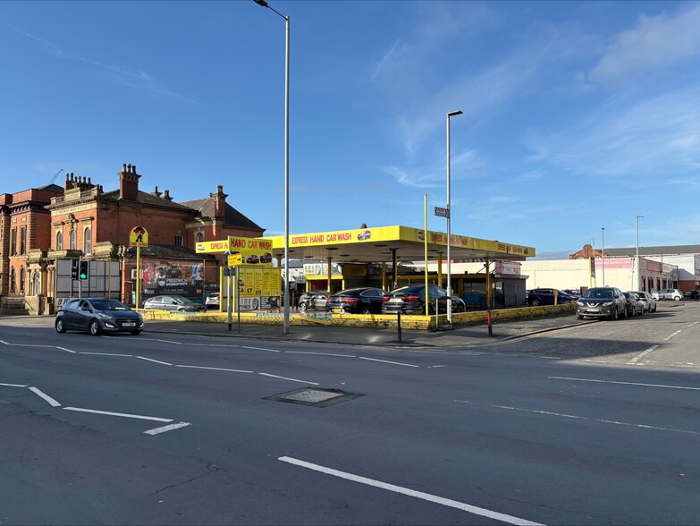 111 Cheetham Hill Rd, Manchester for sale - Building Photo - Image 1 of 3