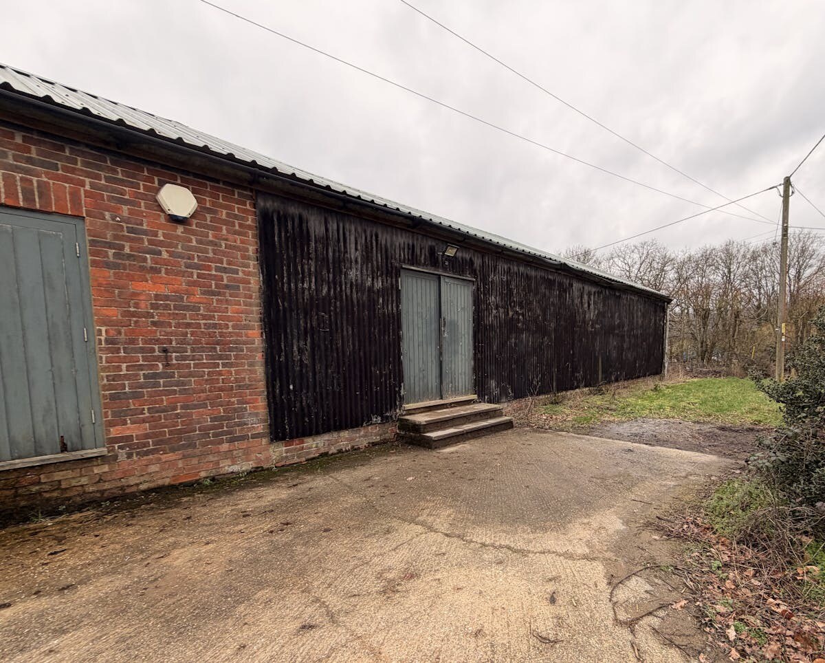 Honey Ln, Liss to rent Primary Photo- Image 1 of 3