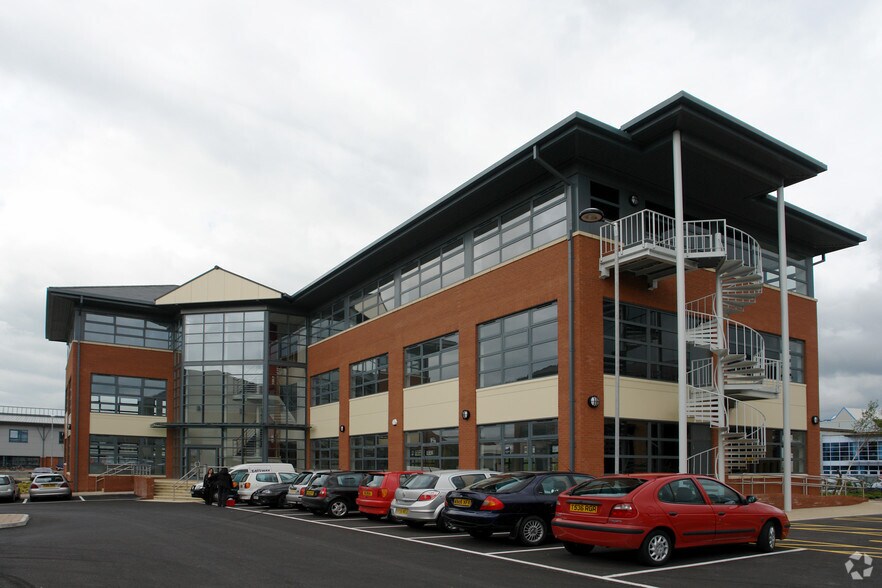 Strand Rd, Preston to rent - Building Photo - Image 3 of 4