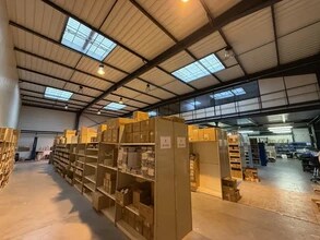 Light Industrial in Fleurieux-sur-l'Arbresle for sale Interior Photo- Image 2 of 18