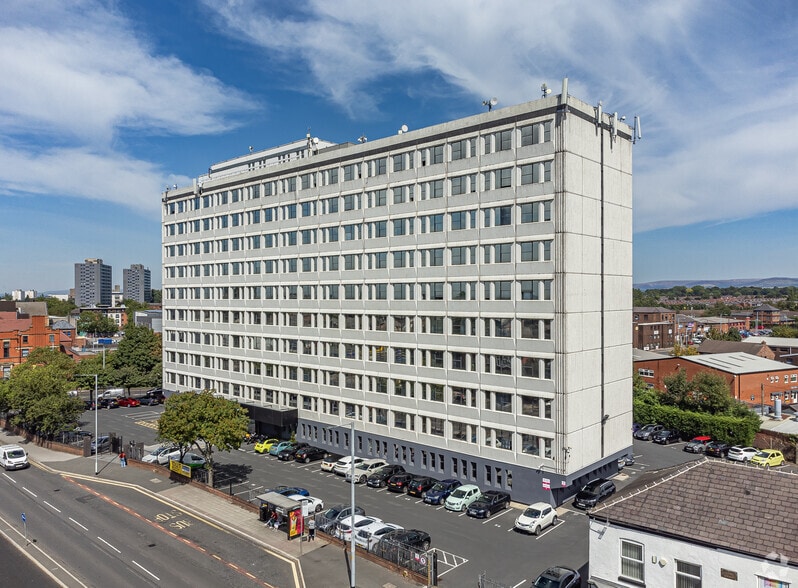 217 Wellington Rd S, Stockport for sale - Primary Photo - Image 1 of 1