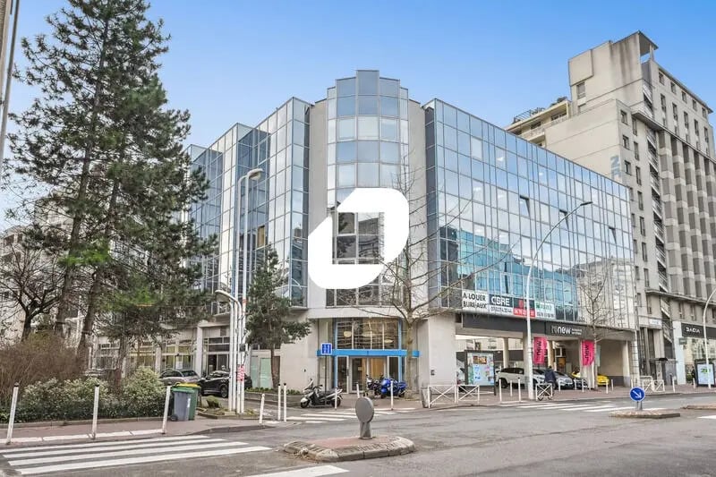 2 Boulevard Du General De Gaulle, Montrouge to rent - Building Photo - Image 2 of 17