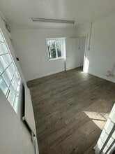 Curzon Dr, Grays to rent Interior Photo- Image 1 of 6