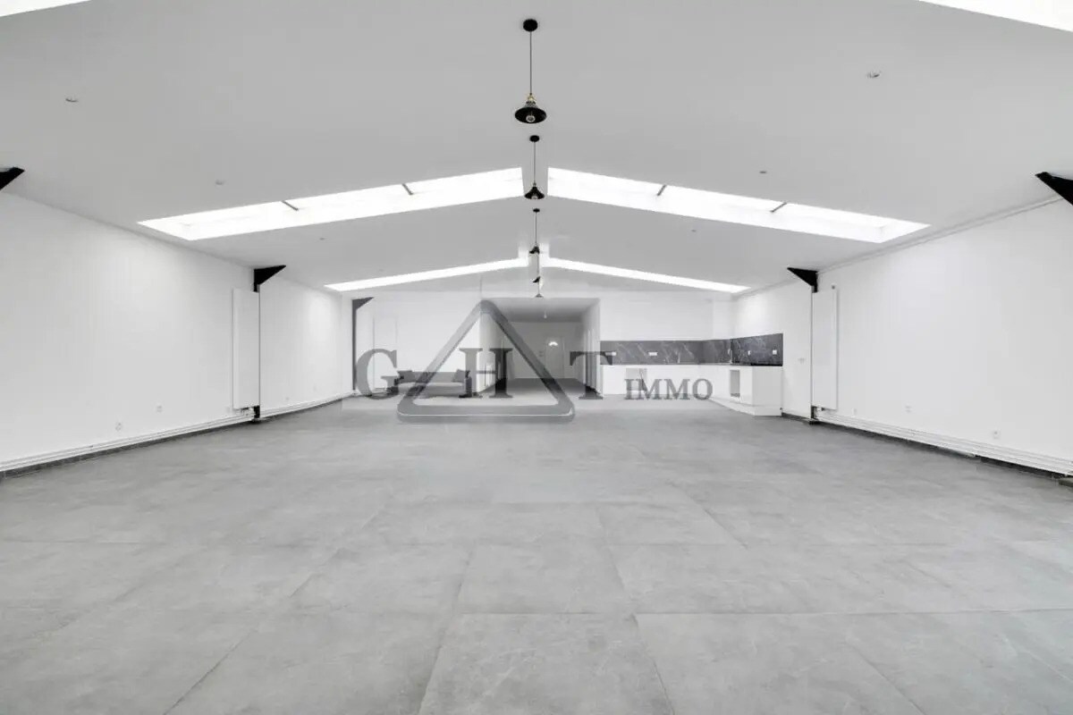 Light Industrial in Champigny-sur-Marne for sale Interior Photo- Image 1 of 6