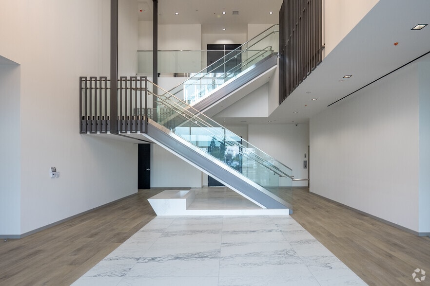 5255 Katella Ave, Cypress, CA to rent - Interior Photo - Image 3 of 19