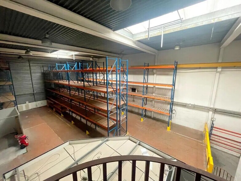 Office in Saint-Germain-en-Laye to rent - Building Photo - Image 2 of 19