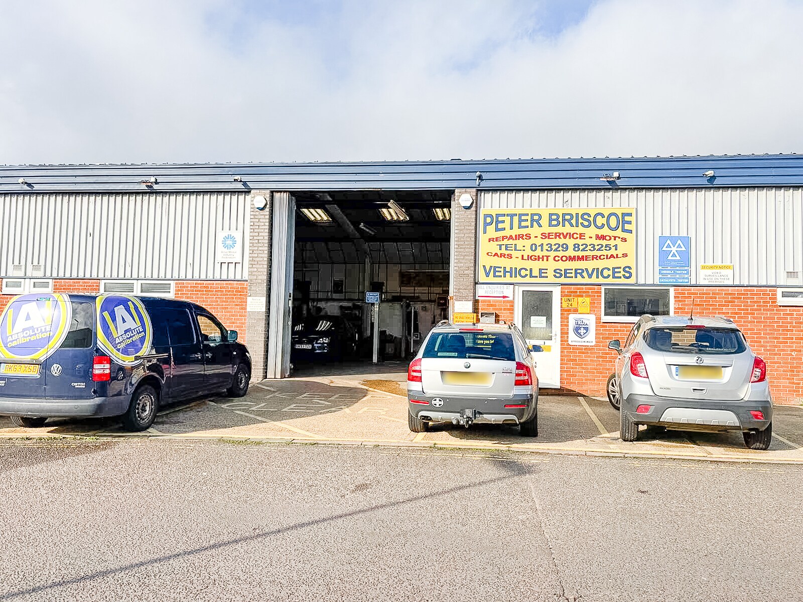 23-25 Bridge Industrial Estate, Fareham to rent Building Photo- Image 1 of 3