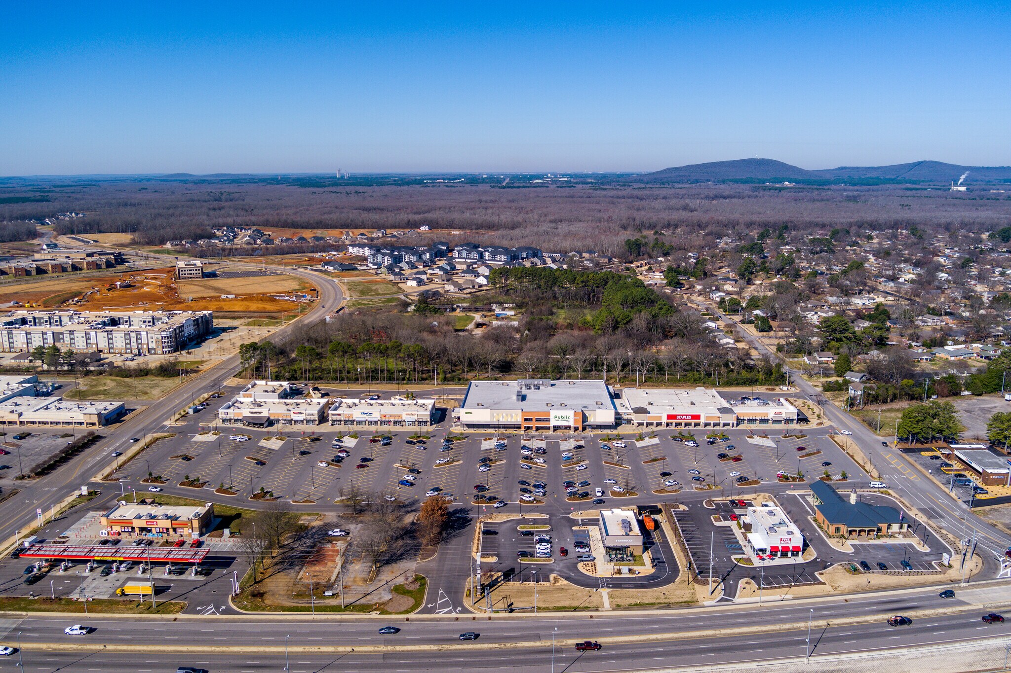 9032 Memorial Pky SW, Huntsville, AL to rent Building Photo- Image 1 of 12