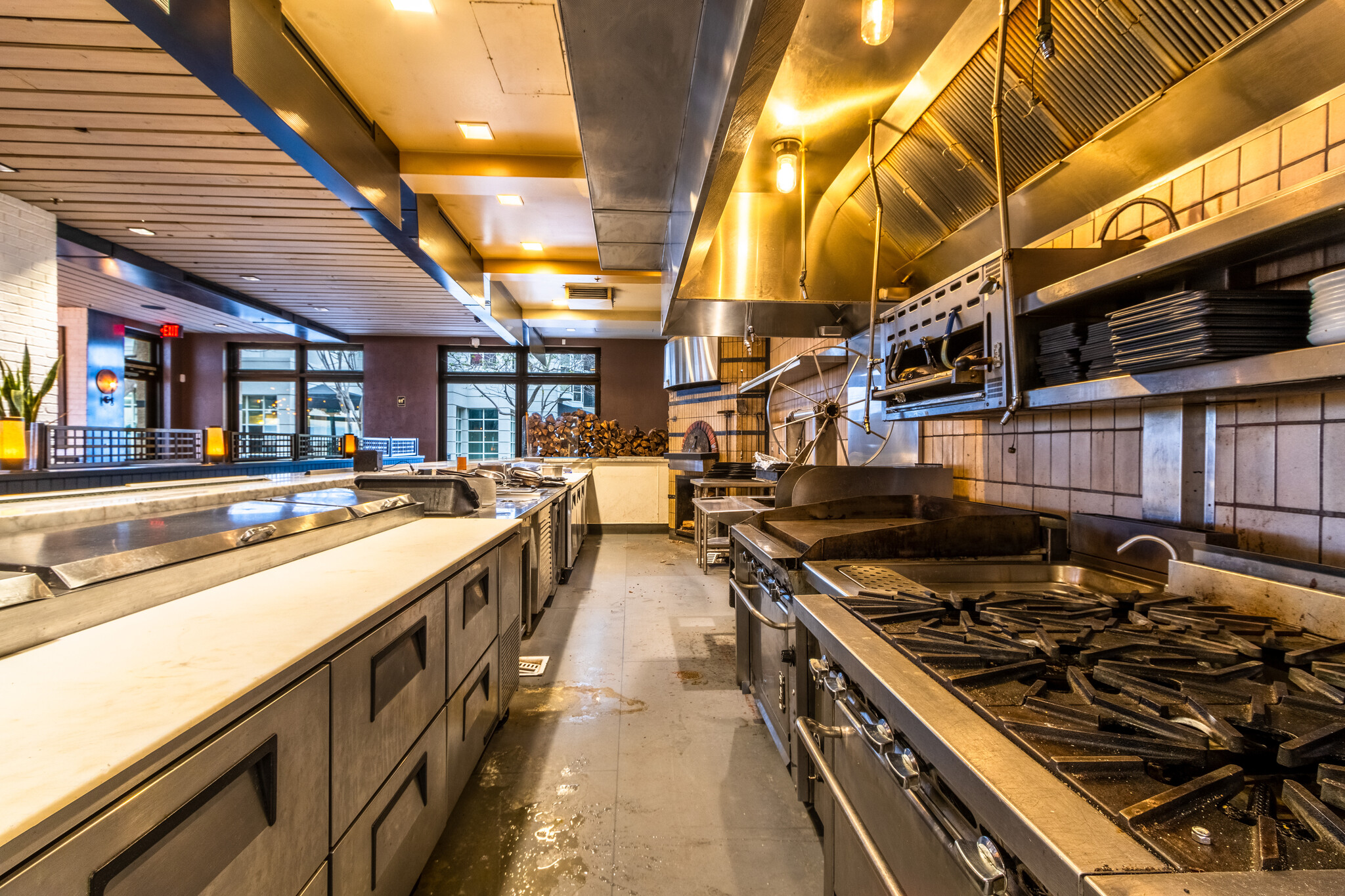 100 Brannan St, San Francisco, CA to rent Interior Photo- Image 1 of 19