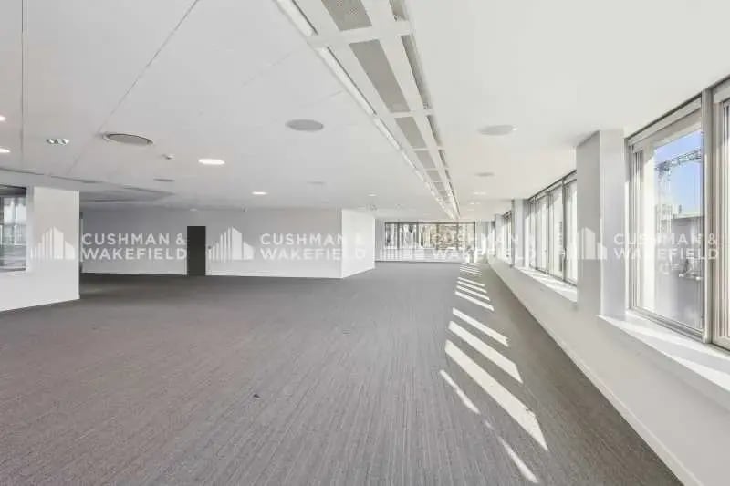 5-11 Boulevard Gallieni, Issy-les-Moulineaux to rent Interior Photo- Image 1 of 2