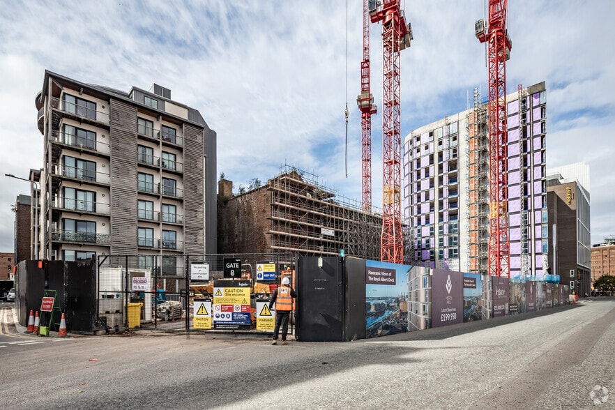 2 Carpenters Row, Liverpool to rent - Building Photo - Image 3 of 9