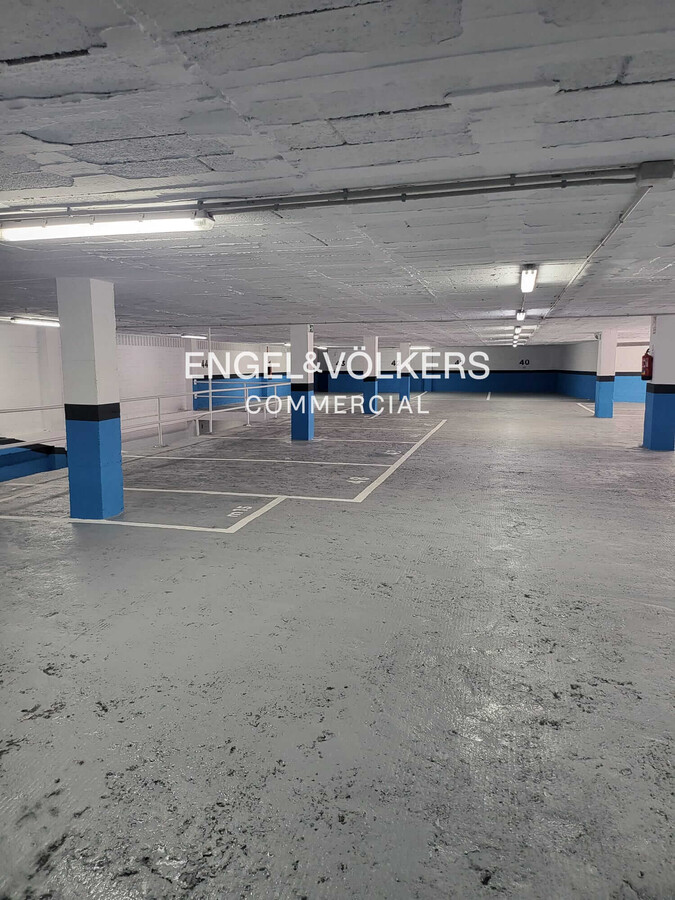 Esplugues de Llobregat, BAR 08950 - Unit - -  - Interior Photo - Image 1 of 7