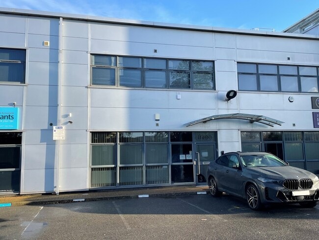 More details for Stirling Way, Borehamwood - Office to Rent