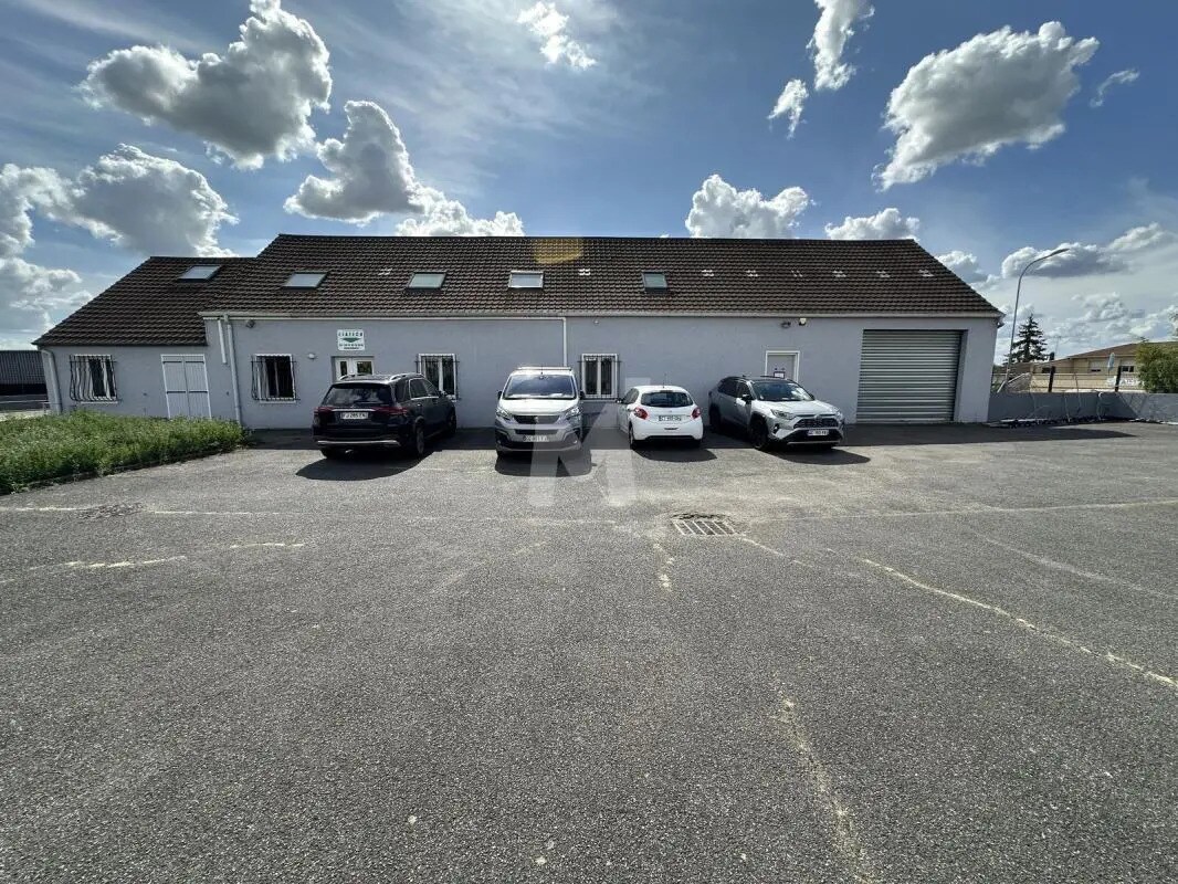 Light Industrial in Égly for sale Building Photo- Image 1 of 13