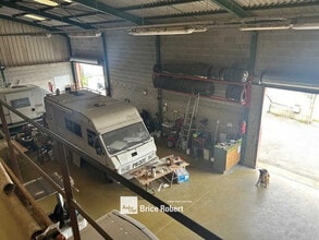 Light Industrial in Marcilly-d'Azergues for sale Interior Photo- Image 2 of 3