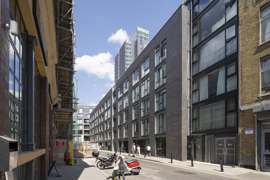 20 Westland Pl, London to rent - Building Photo - Image 3 of 17