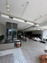 68 Route 17, Paramus, NJ to rent Interior Photo- Image 2 of 3