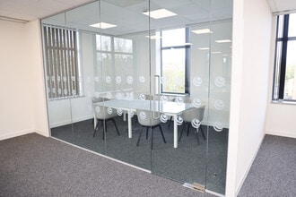 Station Rd, Harpenden to rent Interior Photo- Image 1 of 9