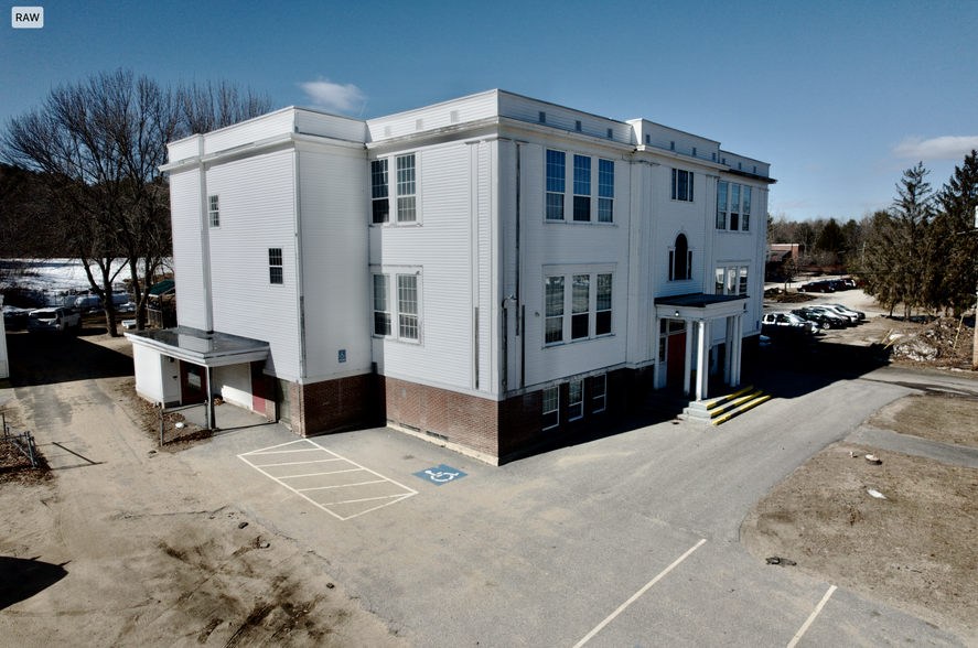 85 Pleasant St, Oxford, ME for sale - Building Photo - Image 2 of 6