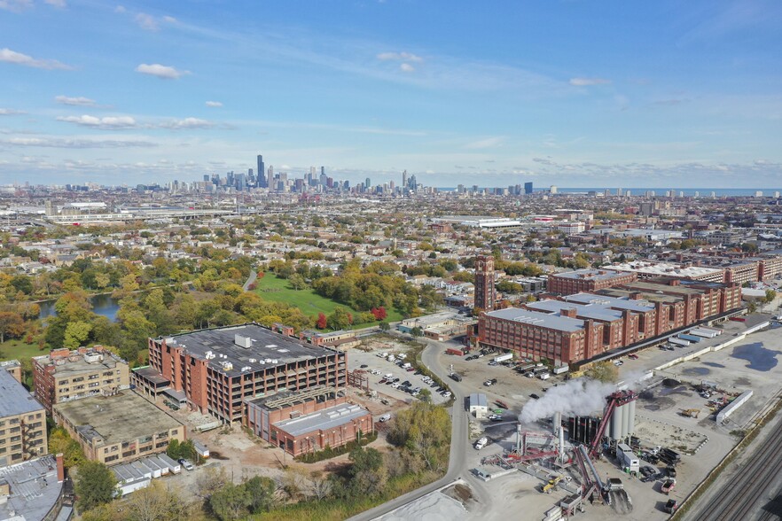 1965 W Pershing Rd, Chicago, IL for rent - Building Photo - Image 3 of 14