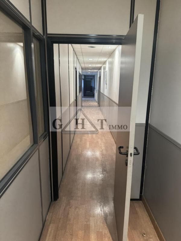 Office in Bobigny to rent Interior Photo- Image 1 of 5