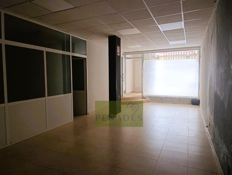 Retail in Ontinyent, Valencia to rent - Building Photo - Image 2 of 10