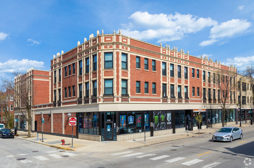 2731-2741 N Milwaukee Ave, Chicago, IL for rent - Primary Photo - Image 1 of 2