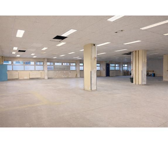 Industrial in Malakoff to rent - Interior Photo - Image 2 of 6