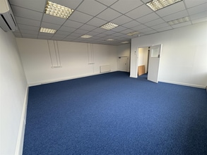 12-14 Weir Rd, London to rent Interior Photo- Image 1 of 3