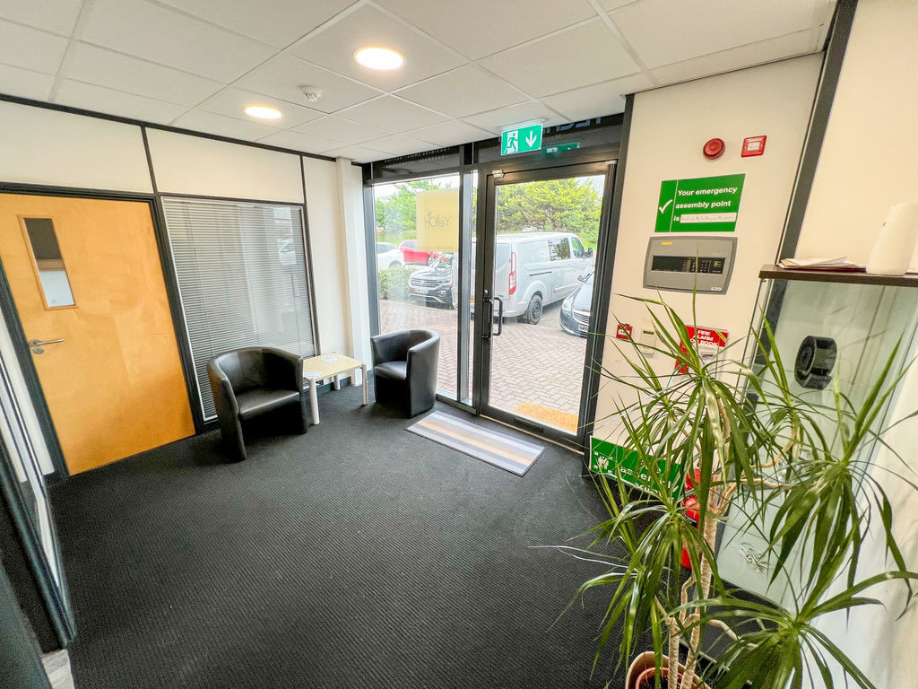 Cooil Rd, Isle Of Man to rent Interior Photo- Image 1 of 8