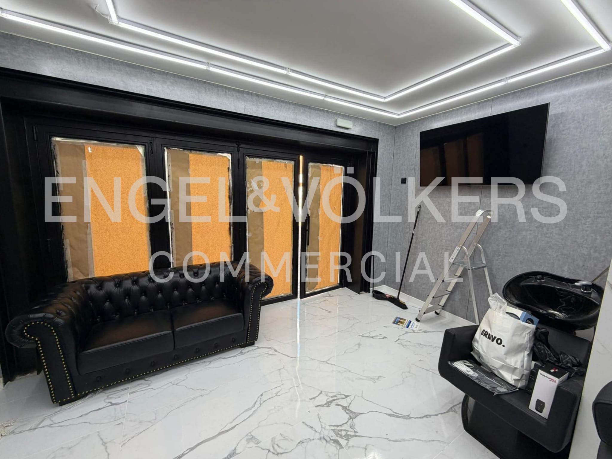 Retail in Villaviciosa de Odón, Madrid to rent Interior Photo- Image 1 of 4