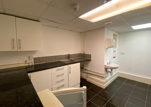 Unit 1 Audley St, Ashton Under Lyne to rent Interior Photo- Image 1 of 13