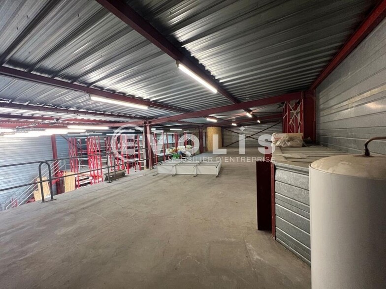 Light Industrial in Draveil to rent - Interior Photo - Image 3 of 13