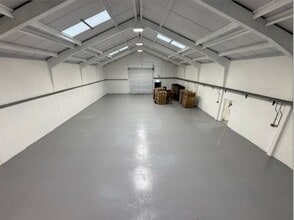 Pindar Rd, Hoddesdon to rent Interior Photo- Image 2 of 3